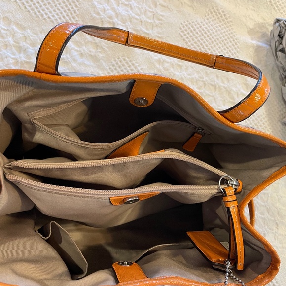 Coast Satchel style Purse - Picture 4 of 12